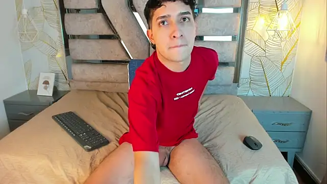 Alantaylorr  online show from May 2026 03:52:01 PM