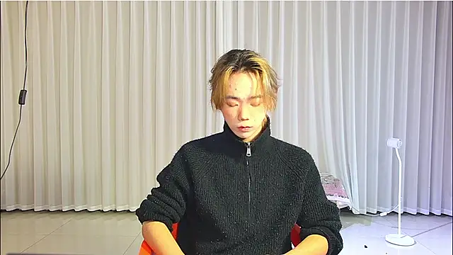 Snapshot of wumei-001 chatting on April 2026 04:33:02 AM wumei-001 online show from April 2026 04:33:02 AM