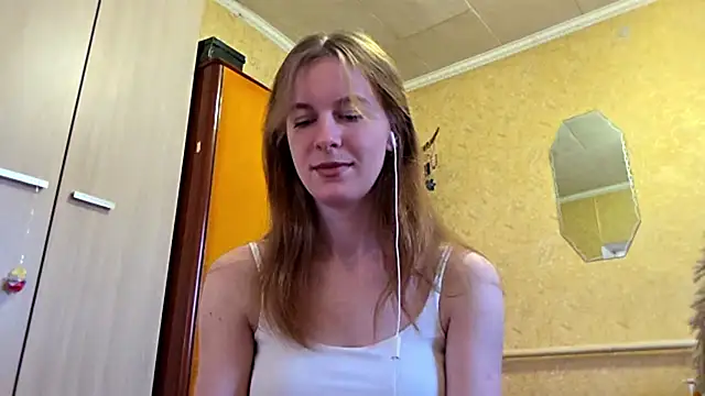 DonnaKuc online show from April 2026 06:16:01 AM