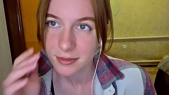 DonnaKuc online show from May 2026 06:07:01 AM