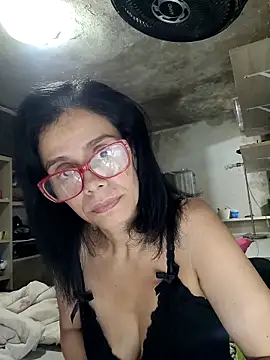 Snapshot of Cristotoza chatting on April 2026 06:50:01 PM Cristotoza online show from April 2026 06:50:01 PM