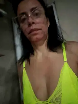 Snapshot of Cristotoza chatting on April 2026 04:05:02 AM Cristotoza online show from April 2026 04:05:02 AM