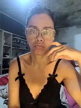 Snapshot of Cristotoza chatting on May 2026 03:40:01 PM Cristotoza online show from May 2026 03:40:01 PM