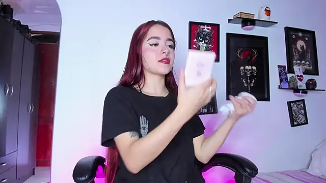 Red DollX online show from May 2026 05:20:01 PM