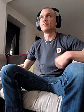 jocass1628 online show from April 2026 10:57:01 AM