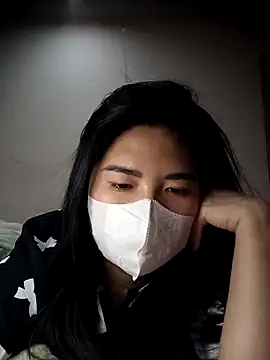 Alicee 001 online show from April 2026 02:56:01 PM