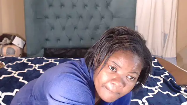 Snapshot of FloweSaltry chatting on June 2026 04:45:01 AM FloweSaltry online show from June 2026 04:45:01 AM