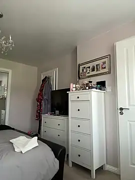 Snapshot of Laylaskyexx chatting on June 2026 06:22:01 AM Laylaskyexx online show from June 2026 06:22:01 AM