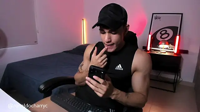 Snapshot of Massimo_Rinaldi chatting on July 2026 05:52:01 PM Massimo Rinaldi online show from July 2026 05:52:01 PM
