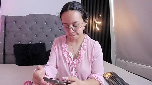 DaphneValucci online show from May 2026 08:14:01 PM