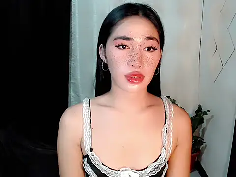 urasiankylie online show from May 2026 03:17:02 PM