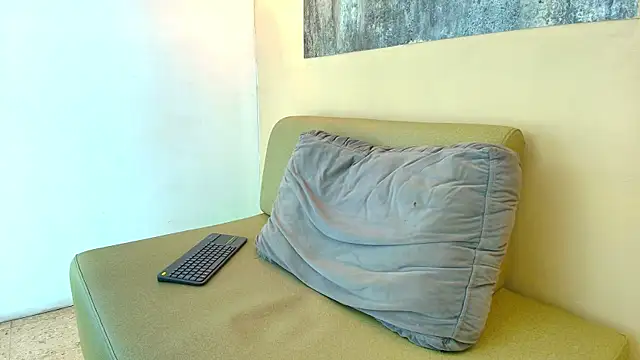 Snapshot of TROY_KIRK chatting on April 2026 03:50:02 AM TROY KIRK online show from April 2026 03:50:02 AM