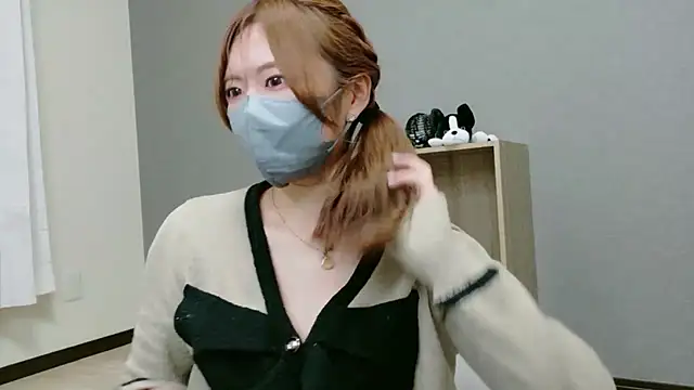 Snapshot of YUA_0425 chatting on April 2026 05:18:01 PM YUA 0425 online show from April 2026 05:18:01 PM
