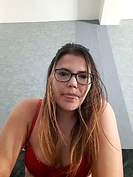 Snapshot of maitresseLili chatting on May 2026 10:21:01 AM maitresseLili online show from May 2026 10:21:01 AM