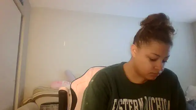 madzbailey online show from June 2026 02:15:02 PM