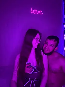 BabyBossVIP online show from April 2026 06:28:01 PM