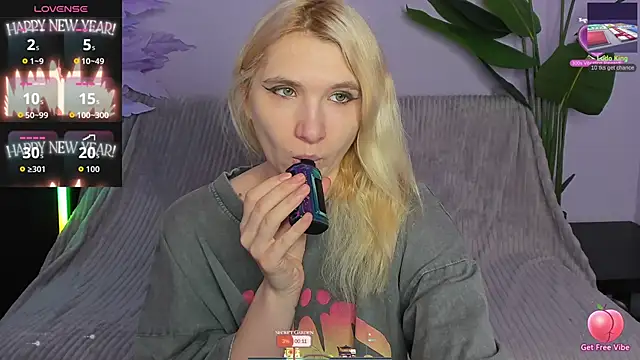 Kitty Blondie online show from April 2026 02:17:02 AM