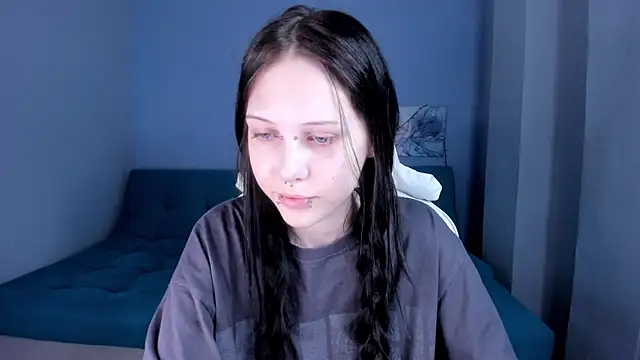 Snapshot of SugarBunny18 chatting on June 2026 03:05:01 AM SugarBunny18 online show from June 2026 03:05:01 AM