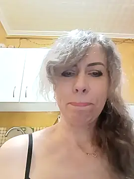 Snapshot of TaynaSecret chatting on April 2026 08:32:01 PM TaynaSecret online show from April 2026 08:32:01 PM