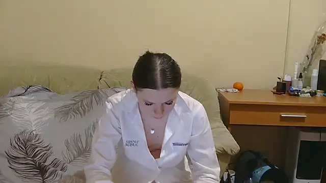 JessicaHolland1 online show from April 2026 07:33:02 PM