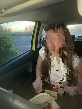 MiaLovesxxx online show from April 2026 07:56:02 PM