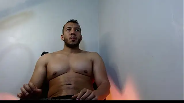Snapshot of georgeholl chatting on May 2026 01:57:01 AM georgeholl online show from May 2026 01:57:01 AM