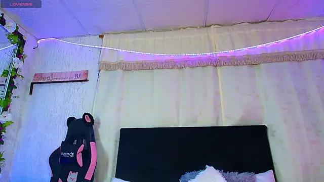 molly bick online show from June 2026 02:16:01 AM