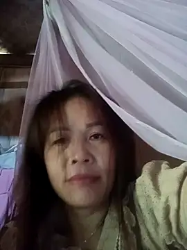Snapshot of -Luni- chatting on August 2026 06:23:01 AM -Luni- online show from August 2026 06:23:01 AM