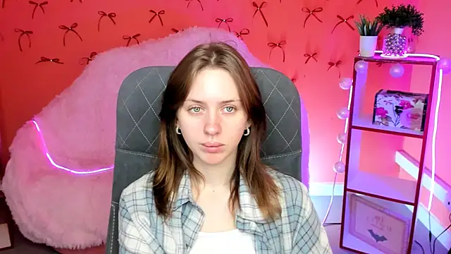MeganClapp online show from May 2026 05:12:02 AM