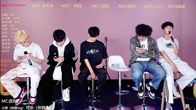 Snapshot of w-lucky02 chatting on April 2026 11:08:01 AM w-lucky02 online show from April 2026 11:08:01 AM