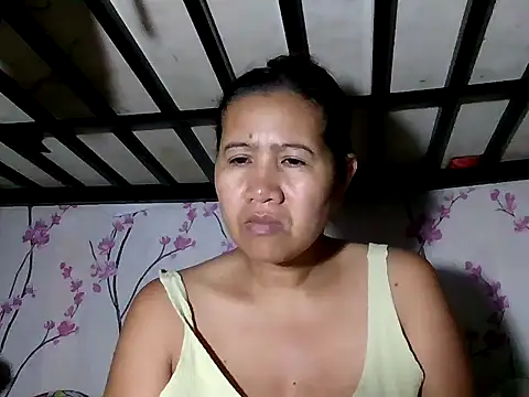 Snapshot of _SweetSmile chatting on April 2026 12:57:02 AM SweetSmile online show from April 2026 12:57:02 AM