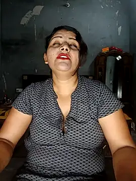 Snapshot of Riyashrma001 chatting on April 2026 04:45:02 PM Riyashrma001 online show from April 2026 04:45:02 PM