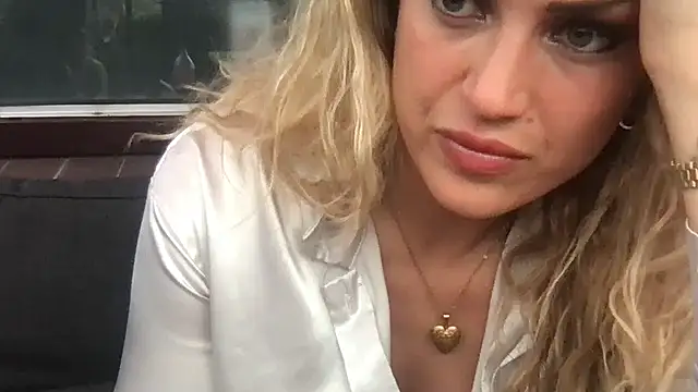 Snapshot of BlondSeduction chatting on April 2026 05:07:01 PM BlondSeduction online show from April 2026 05:07:01 PM