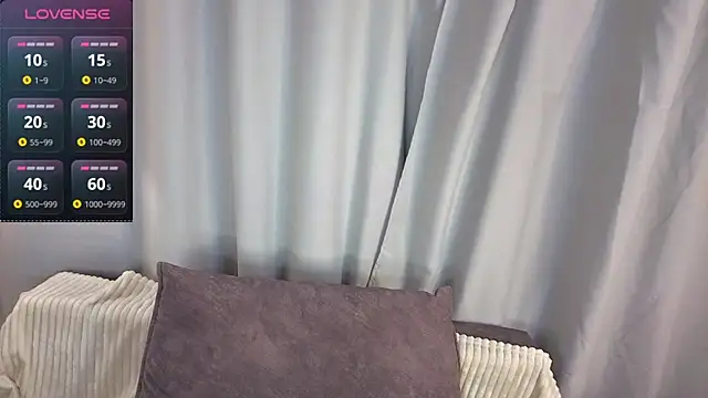 LuraPodraza online show from June 2026 04:06:01 PM