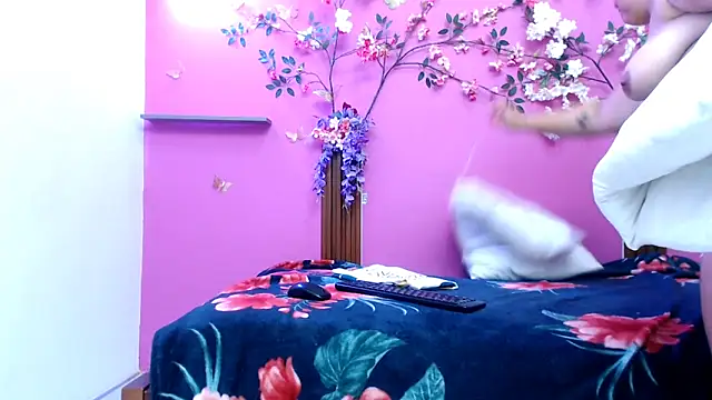 Snapshot of starfishanal21 chatting on May 2026 07:30:02 PM starfishanal21 online show from May 2026 07:30:02 PM