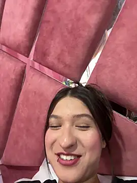 AgathaSanderhs1  online show from April 2026 07:20:02 PM