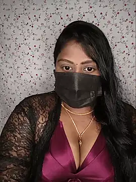 Snapshot of Romantic_Woman chatting on June 2026 06:17:01 PM Romantic Woman online show from June 2026 06:17:01 PM
