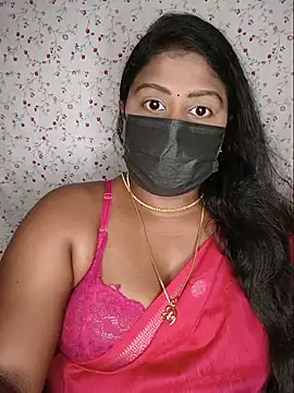 Snapshot of Romantic_Woman chatting on June 2026 06:01:02 PM Romantic Woman online show from June 2026 06:01:02 PM