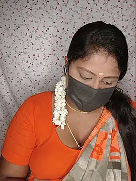 Snapshot of Romantic_Woman chatting on July 2026 06:11:01 PM Romantic Woman online show from July 2026 06:11:01 PM