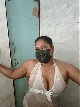 Snapshot of Romantic_Woman chatting on July 2026 05:43:02 AM Romantic Woman online show from July 2026 05:43:02 AM
