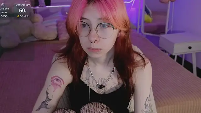 Snapshot of Alice_Nyx chatting on May 2026 08:49:01 PM Alice Nyx online show from May 2026 08:49:01 PM