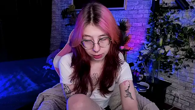 Snapshot of Alice_Nyx chatting on June 2026 08:41:02 PM Alice Nyx online show from June 2026 08:41:02 PM