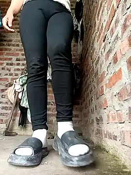 Snapshot of Ya-kun- chatting on April 2026 08:12:02 AM Ya-kun- online show from April 2026 08:12:02 AM