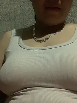 Snapshot of candy-beo chatting on April 2026 01:01:02 PM candy-beo online show from April 2026 01:01:02 PM