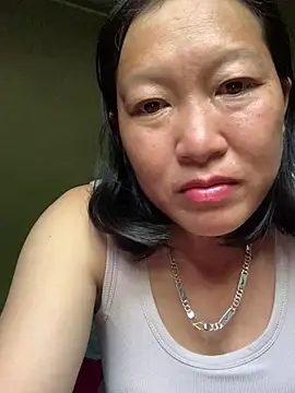 Snapshot of candy-beo chatting on May 2026 04:30:02 AM candy-beo online show from May 2026 04:30:02 AM