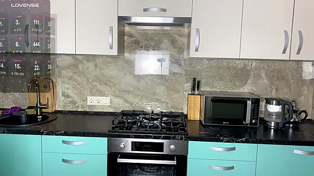 Snapshot of auroriell chatting on April 2026 04:46:01 AM auroriell online show from April 2026 04:46:01 AM