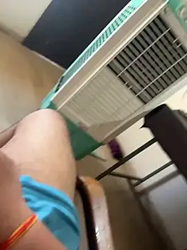 Saksham57953 online show from April 2026 01:51:01 AM