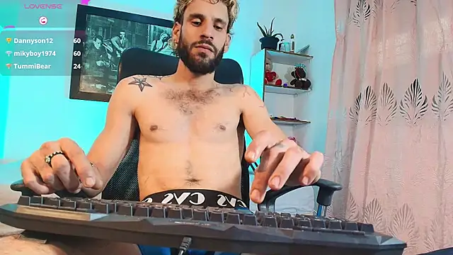 Snapshot of Axel_storm2 chatting on April 2026 02:36:01 PM Axel storm2 online show from April 2026 02:36:01 PM