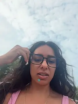 Controllercutie online show from April 2026 02:21:01 PM