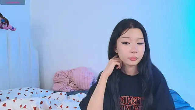 Snapshot of ayasinji chatting on April 2026 11:37:02 AM ayasinji online show from April 2026 11:37:02 AM